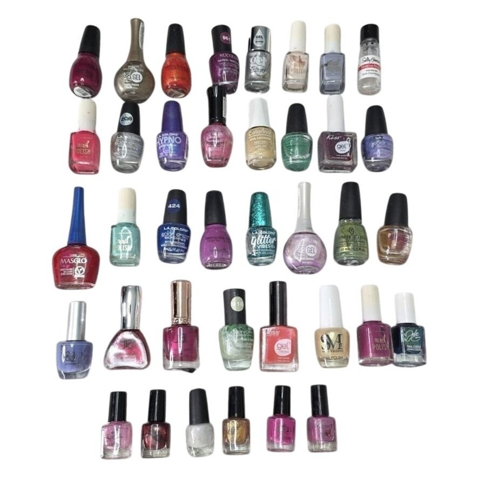 Mixed lot of‎ Nail Polish Lot of 30 L.A. Colors, Sinful Colors, Kiss, Maybelline